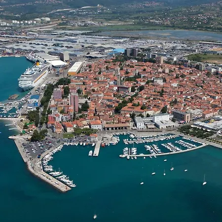 Sobe Pri Anici Koper